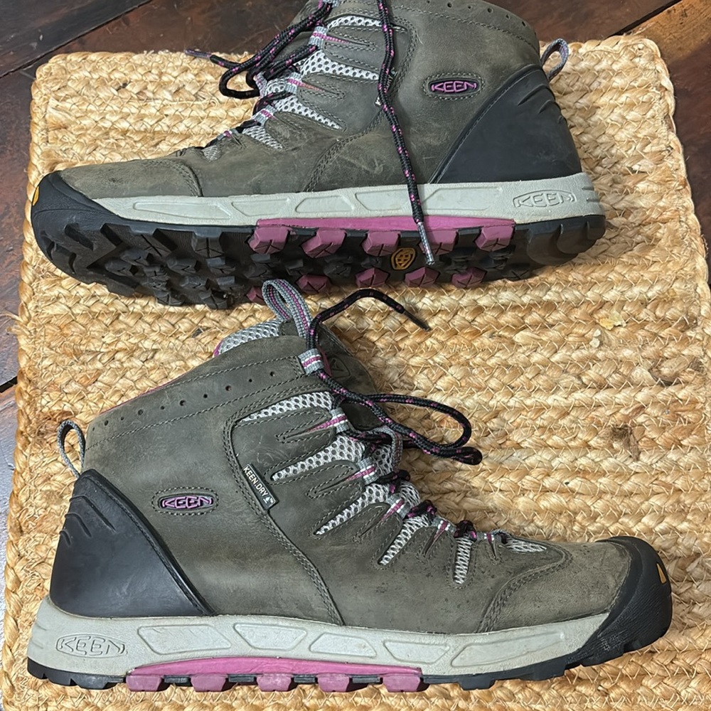 Keen - Keen Dry Women’s Ankle Hikers Gray & Purple _ Size 9 but fits like 8